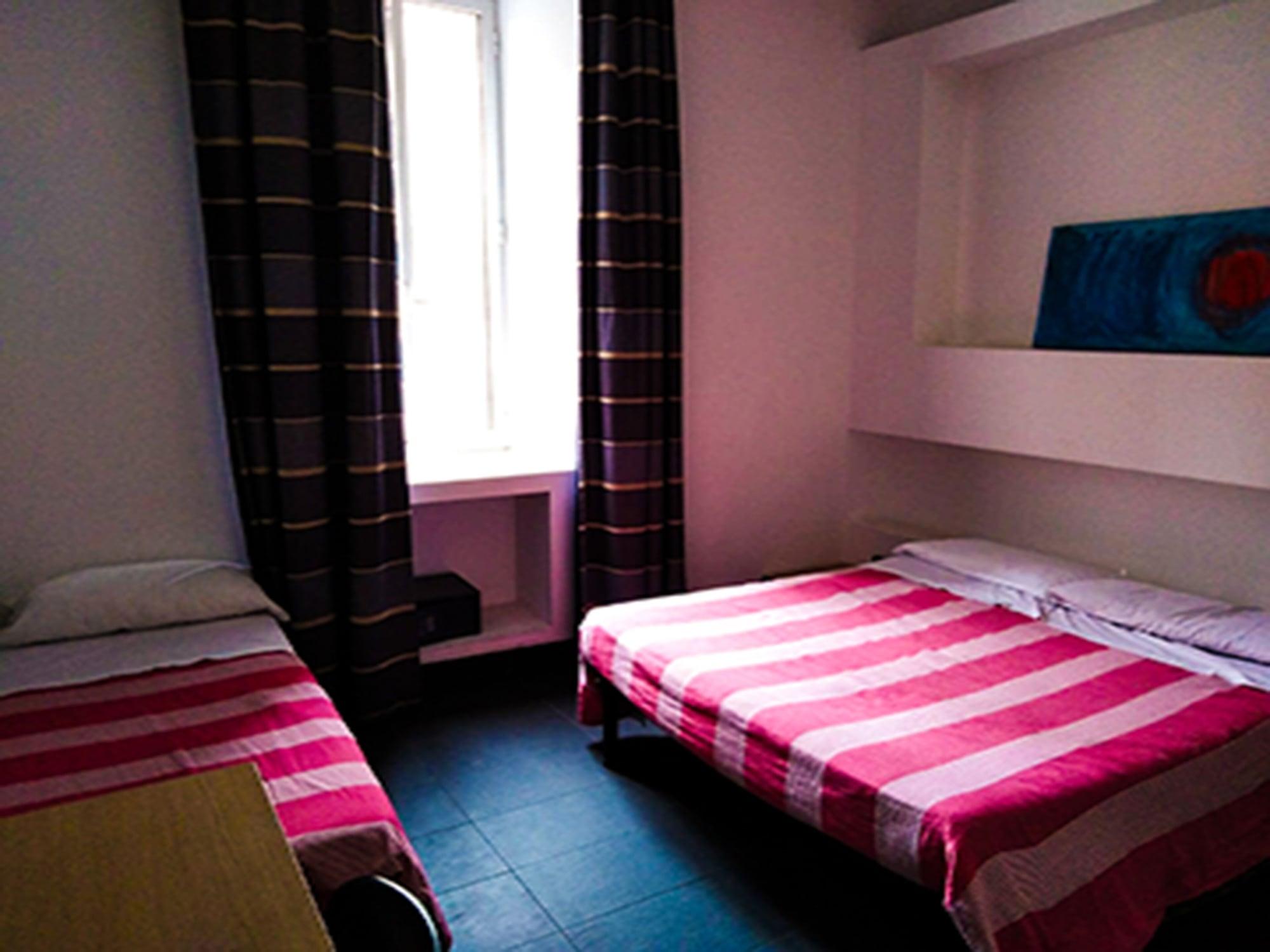 M&J Place Hostel Rome Bagian luar foto