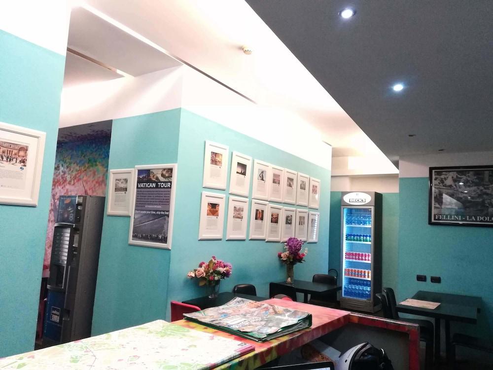 M&J Place Hostel Rome Bagian luar foto